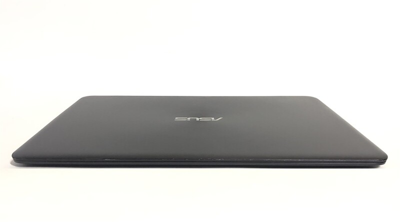 Ноутбук Asus ZenBook UX305C / 13.3" FullHD IPS / M3-6Y30 / 8GB / 128GB SSD / Win10 - Б/в