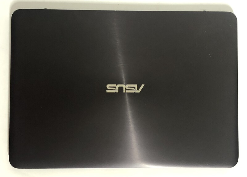 Ноутбук Asus ZenBook UX305C / 13.3" FullHD IPS / M3-6Y30 / 8GB / 128GB SSD / Win10 - Б/в