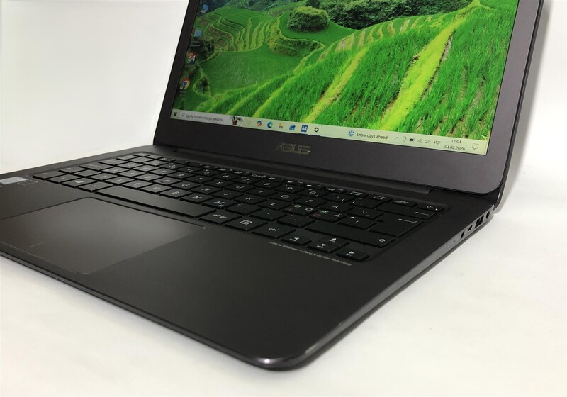 Ноутбук Asus ZenBook UX305C / 13.3" FullHD IPS / M3-6Y30 / 8GB / 128GB SSD / Win10 - Б/у