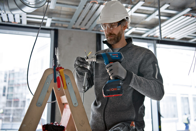 Фен строительный Bosch Professional GHG 18V-50 (0.601.2A6.500) без АКБ и ЗУ