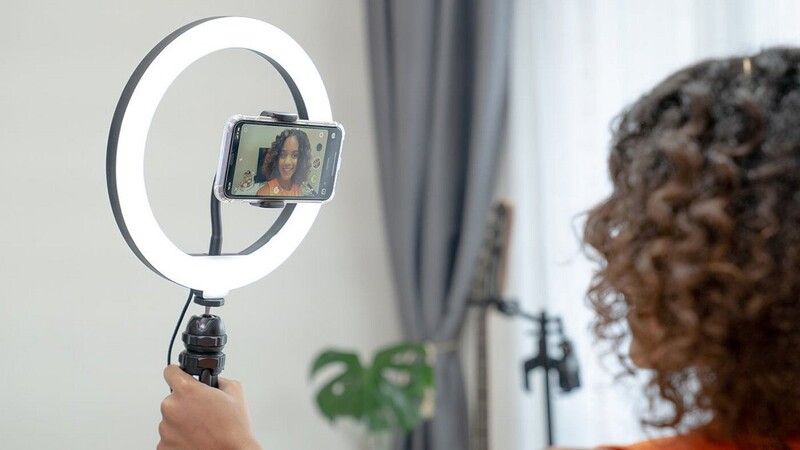 Кольцевая LED-лампа Streamplify Light 10 (SPIR-LZ10112.11)