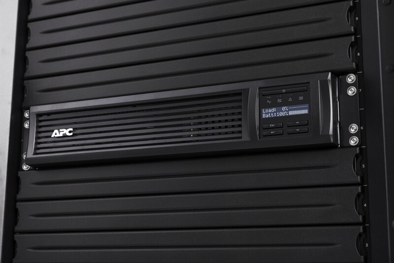 Джерело безперебійного живлення APC Smart-UPS 2200VA LCD (SMT2200RMI2UC)
