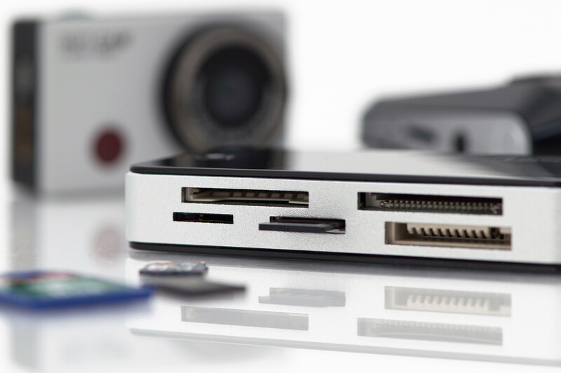 Картрідер Digitus 6-в-1 Black (DA-70330-1)