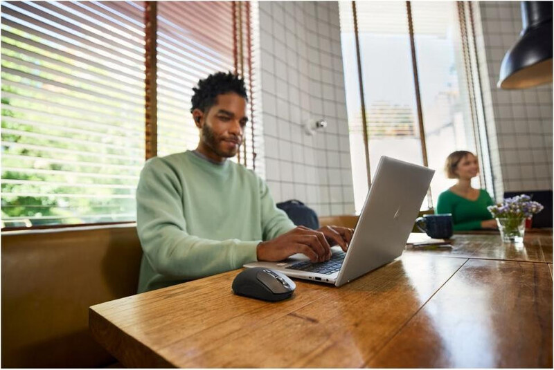 Мышь беспроводная HP 700 Rechargeable Black Wireless (AZ7B0AA)