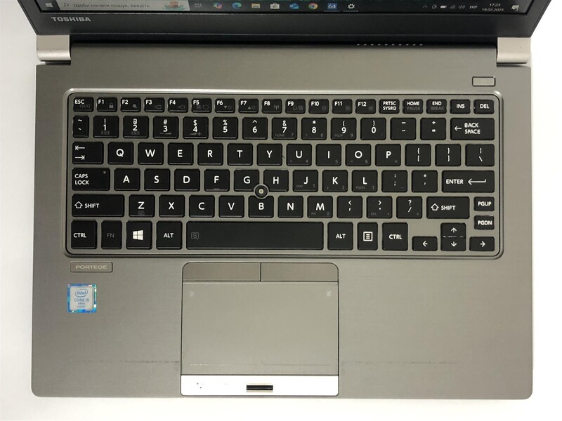 Ноутбук Toshiba Portege Z30-C / 13.3" FullHD IPS / i5-6300U / 8GB / 256GB SSD / Win10Pro / Backlight - Б/у