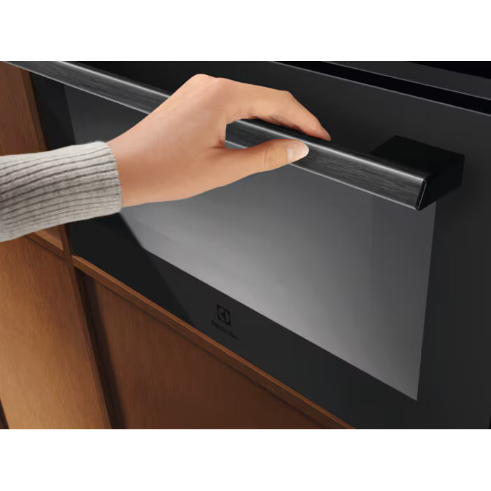 Встраиваемая микроволновая печь Electrolux EVM9E2XT