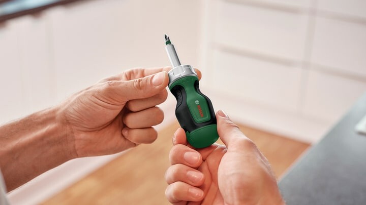 Викрутка Bosch з тріскачкою 6 насадок (1.600.A02.7PN)