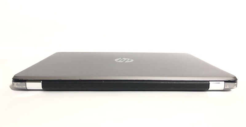 Ноутбук HP 250 G6 / 15.6" FullHD / i3-6006U / 8GB / 128GB SSD / Win10Pro - Б/в