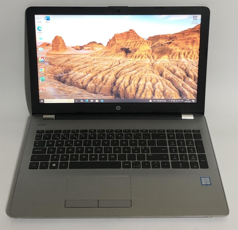 Ноутбук HP 250 G6 / 15.6" FullHD / i3-6006U / 8GB / 128GB SSD / Win10Pro - Б/в
