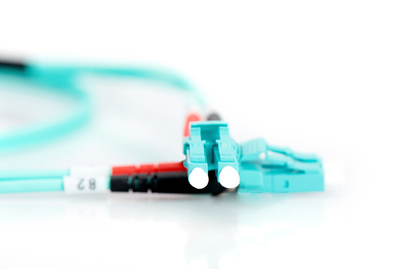 Оптический патч-корд Digitus LC/UPC-LC/UPC, 50/125, MM, OM3, duplex, 7м (DK-2533-07/3)