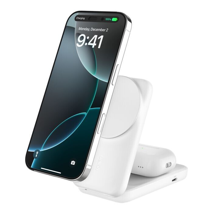 Беспроводное зарядное устройство Belkin UltraCharge 2-in-1 Foldable Magnetic Charger with Qi2 25W White (WIZ039KQWH)