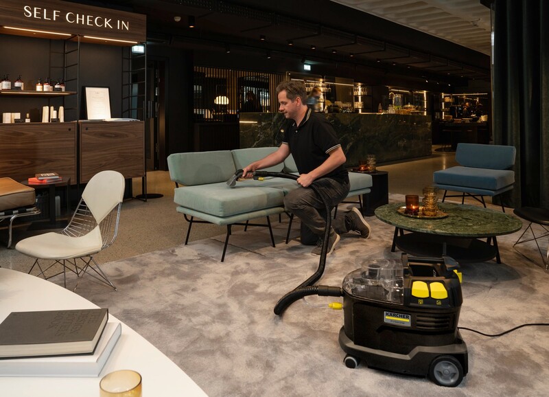 Пилосос Karcher Puzzi 8/1 Go!Further (1.100-249.0)