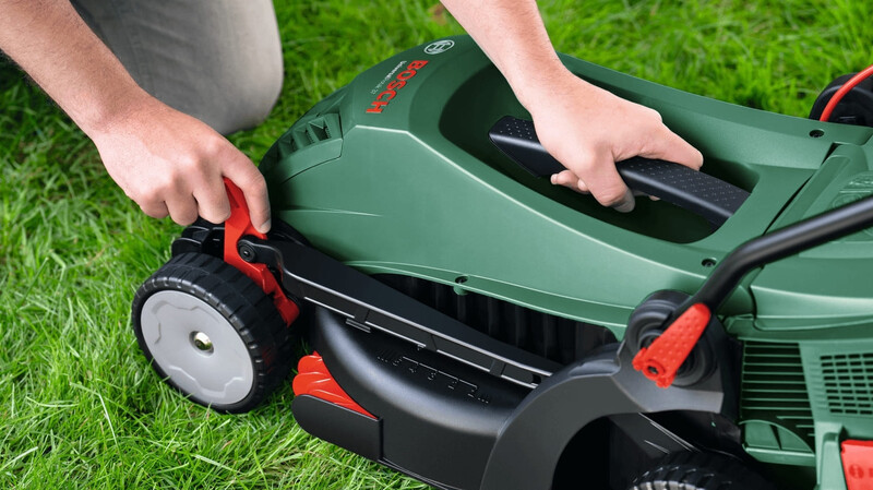 Газонокосарка Bosch UniversalRotak 37-555 (0.600.8A6.501)