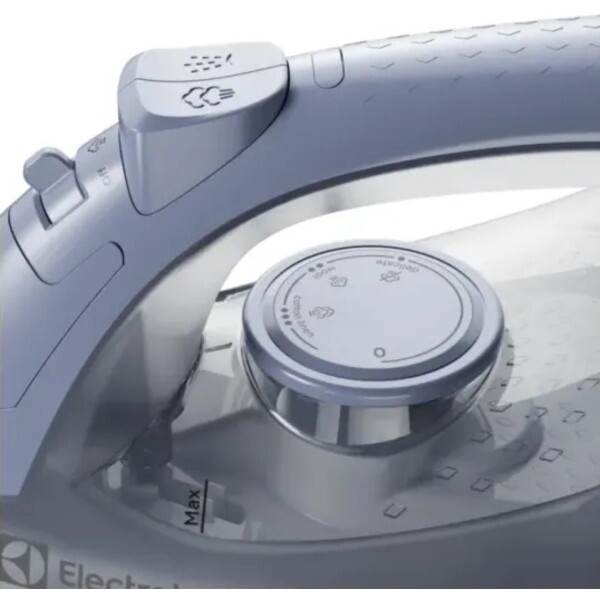 Утюг Electrolux E3SI1-2DB