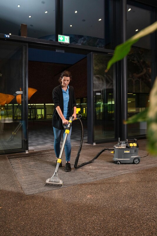 Пылесос Karcher Puzzi 8/1 Adv (1.100-241.0)