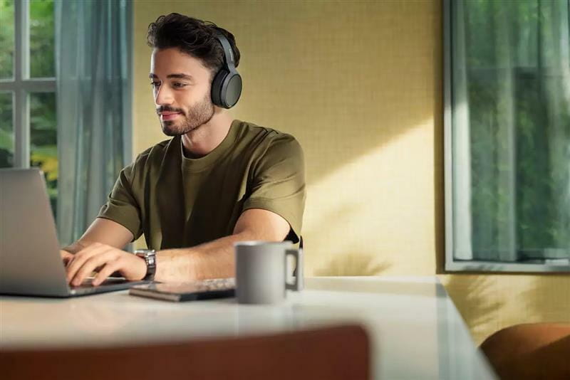Bluetooth-гарнітура Philips TAH5205BK/00 Black