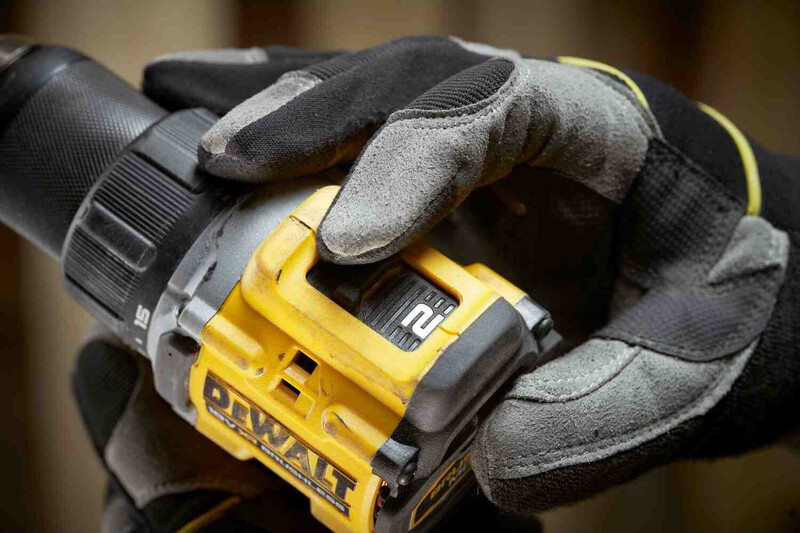 Дрель-шуруповерт DeWalt XR DCD794NT