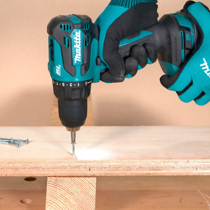 Дрель-шуруповерт Makita LXT Basic DDF490WV
