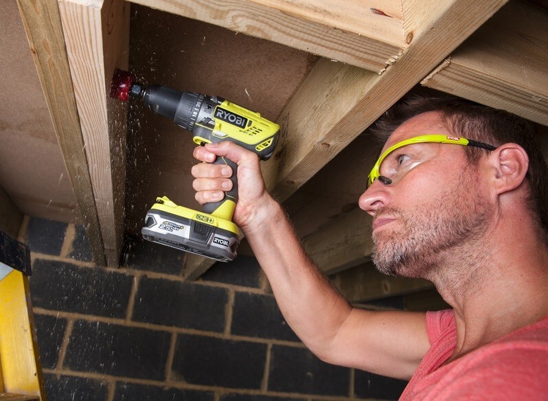 Дрель-шуруповерт Ryobi R18PD3-242S (5133003820)
