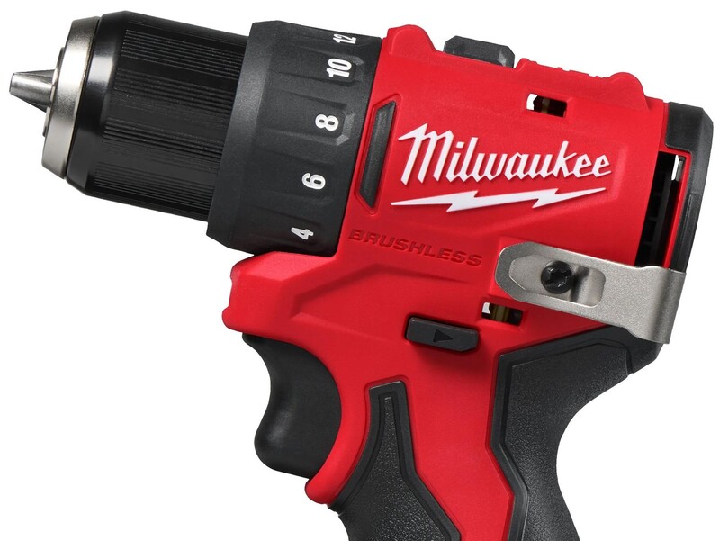 Дрель-шуруповерт Milwaukee M12 BLDDRC-202C (4933499686)