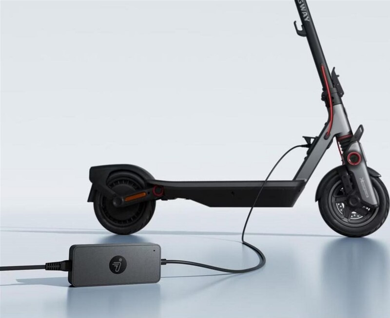 Зарядний пристрій для самокатів Segway Ninebot (AD.05.00.13.0018)