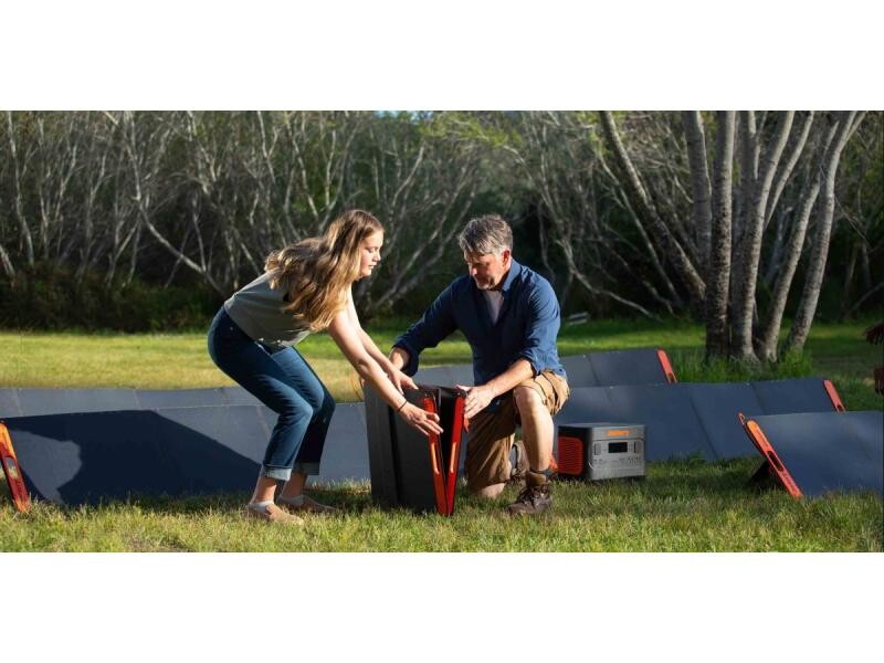 Портативная солнечная панель Jackery SolarSaga 200W (21-0002-000064)