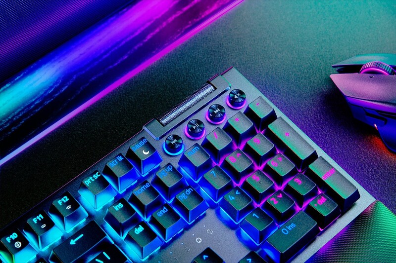 Клавиатура Razer BlackWidow V4 Pro Yellow Switch (RZ03-04681800-R3M1)