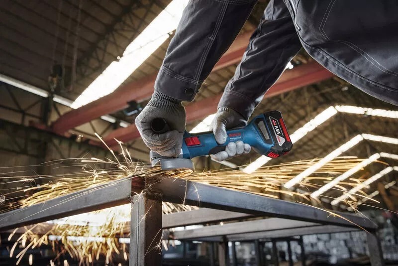 Шліфмашина Bosch Professional GWS 18V-8 (0.601.9N9.003)