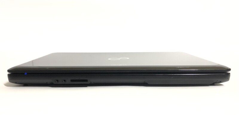 Ноутбук Fujitsu Lifebook AH530 / 15.6" (1366х768) / i5-450M / 8GB / 250GB HDD / Win10Pro - Б/у