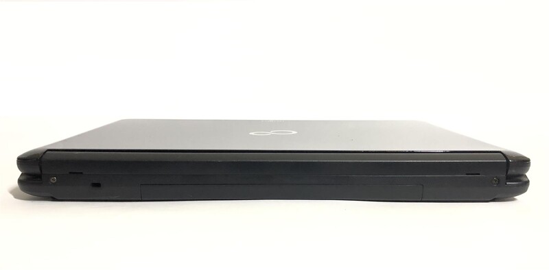 Ноутбук Fujitsu Lifebook AH530 / 15.6" (1366х768) / i5-450M / 8GB / 250GB HDD / Win10Pro - Б/у