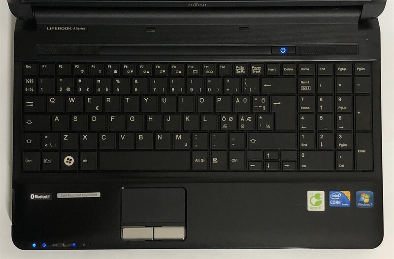 Ноутбук Fujitsu Lifebook AH530 / 15.6" (1366х768) / i5-450M / 8GB / 250GB HDD / Win10Pro - Б/у