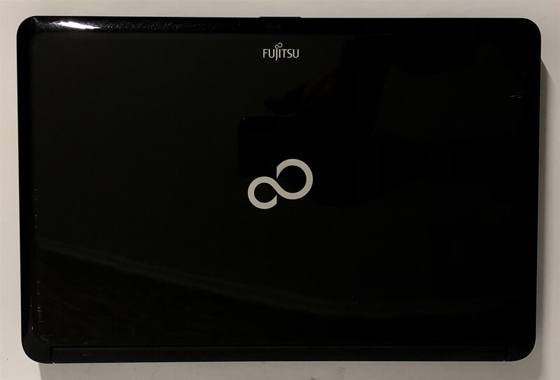 Ноутбук Fujitsu Lifebook AH530 / 15.6" (1366х768) / i5-450M / 8GB / 250GB HDD / Win10Pro - Б/у