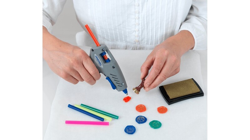 Клеевой пистолет Dremel GlueGun 930 (F.013.093.0JA)