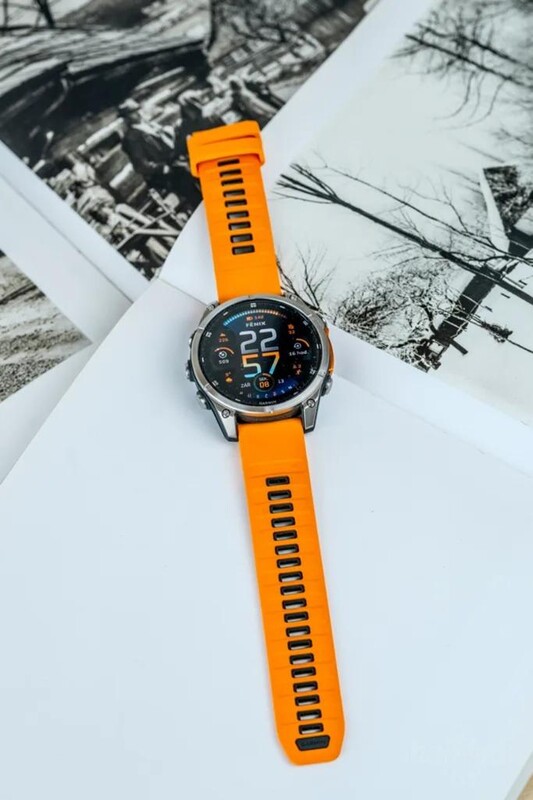 Смарт-годинник Garmin Fenix 8 47mm AMOLED Sapphire Titanium with Spark Orange/Graphite Silicone Band (010-02904-11)