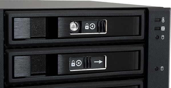 Бэкплейн Chieftec Hot-Swap Aluminium 3x5.25"/4x3.5" SATA (CBP-3141SAS)