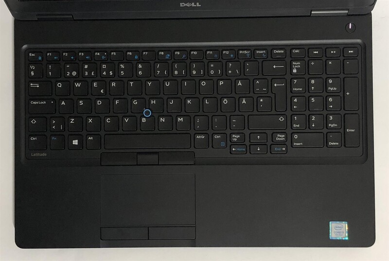 Ноутбук Dell Latitude 5580 / 15.6" (1366x768) / i3-7100U / 8GB / 128GB SSD / Win10Pro - Б/у