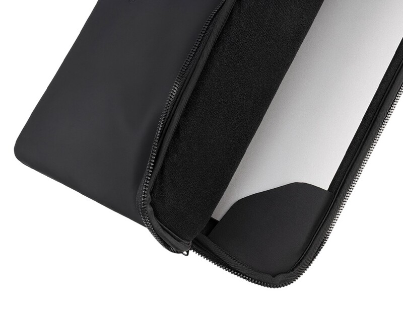 Чехол для ноутбука Tucano Gommo MB Pro 14" Black (BFGOM1314-BK)