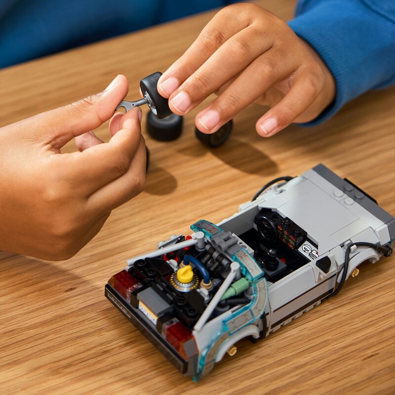 Конструктор LEGO Speed Champions Времяворот из фильма «Назад в будущее» (77256)