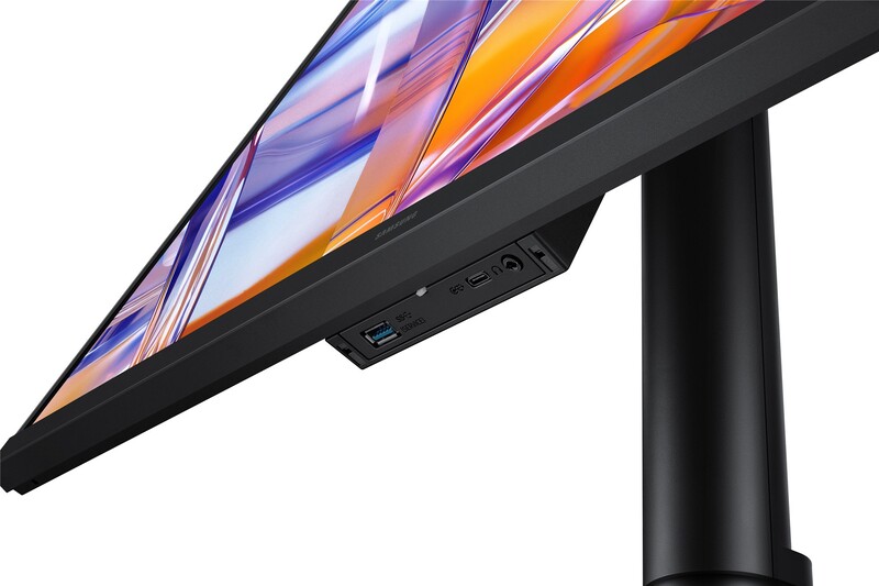 Монітор Samsung 27" ViewFinity S8 (LS27H804UAIXUA)