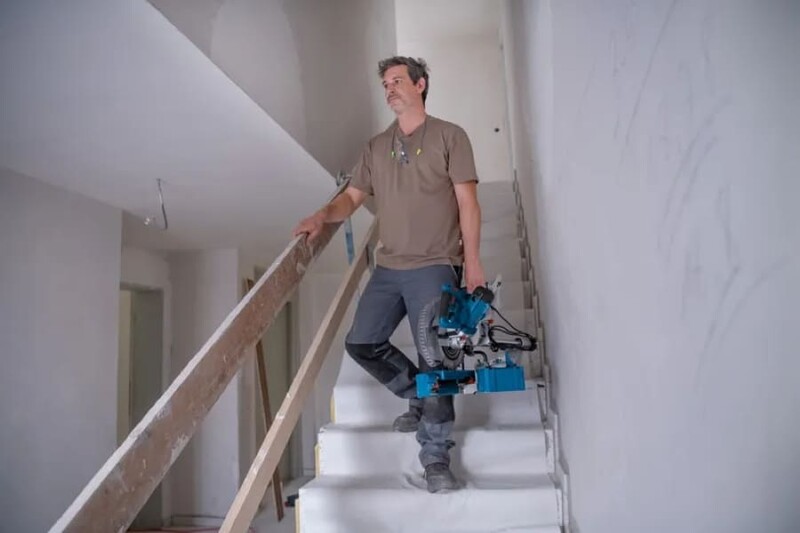 Пила Bosch Professional GCM 305-216 D (0.601.B49.000)