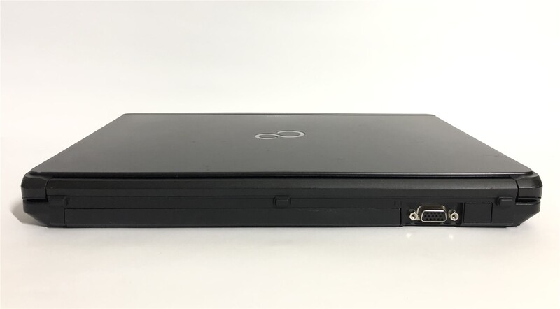Ноутбук Fujitsu LifeBook S761 / 13.3" (1366х768) / i5-2520M / 8GB / 250GB HDD / Win10Pro - Б/в