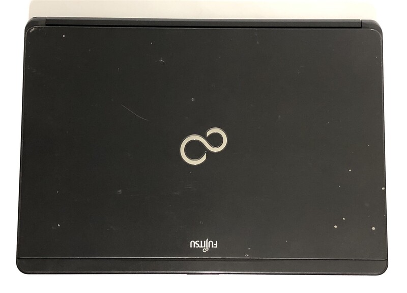 Ноутбук Fujitsu LifeBook S761 / 13.3" (1366х768) / i5-2520M / 8GB / 250GB HDD / Win10Pro - Б/в