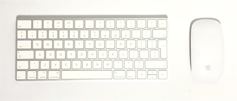 Моноблок Apple iMac (Late 2017) - 21,5" (4096x2304) 4K Retina / Intel Core i5-7400 (3.0 Ghz) / 8GB DDR4 / 1TB HDD / Radeon Pro 555, 2GB / MacOS Monterey - Б/в