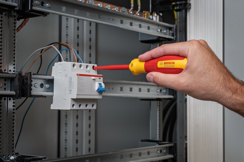 Набiр Bosch Professional, VDE (1.600.A02.NG4)