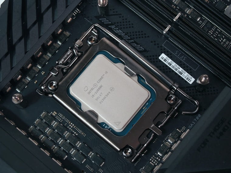 Процессор Intel Core i5 12600K 3.7GHz (20MB, Alder Lake, 125W, S1700) Box (BX8071512600K)