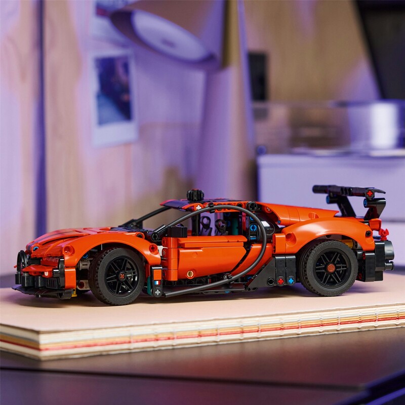 Конструктор LEGO Technic Гиперкар Bugatti Chiron Pur Sport (42222)