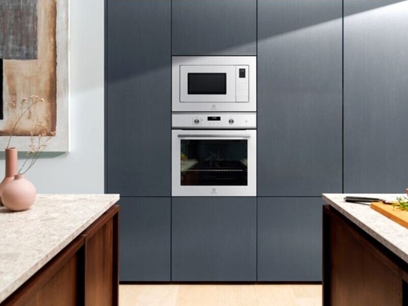 Встраиваемая микроволновая печь Electrolux LMS4253TBW