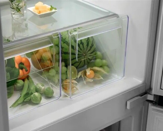 Вбудований холодильник Electrolux LNA7NE18S