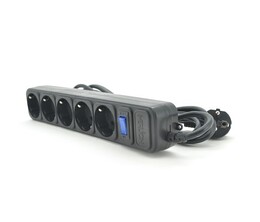 Фильтр питания Merlion B530/07732 5 розеток 3м черный