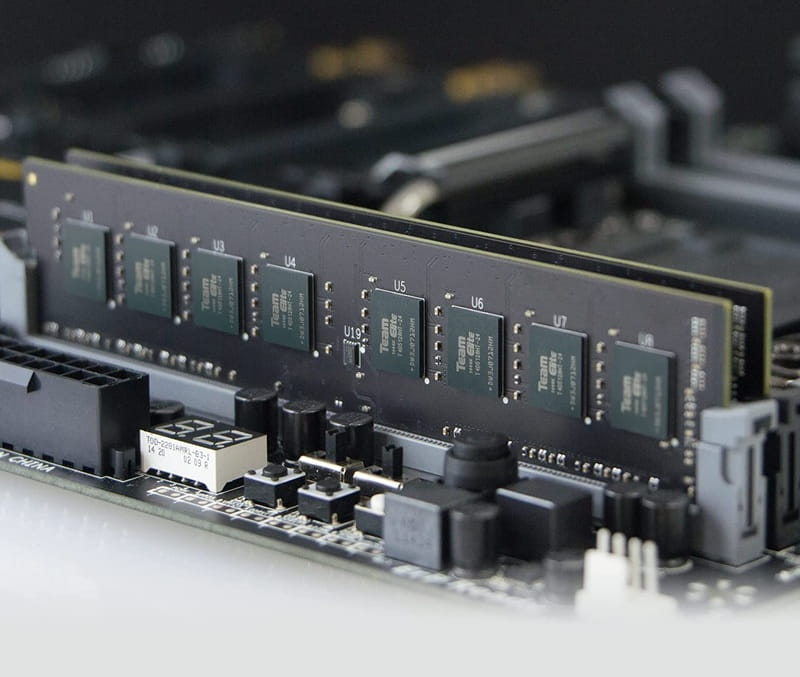 Модуль пам`ятi DDR4 16GB/2400 Team Elite (TED416G2400C1601)